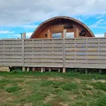 Glamping Pod With Wood Fired Hot Tub Campingplatz