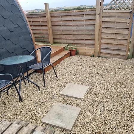 Glamping Pod With Wood Fired Hot Tub Kemping *